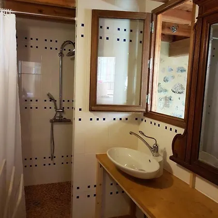 Mas Du Gua  La Maison De Vacances Hébergement de vacances Gras